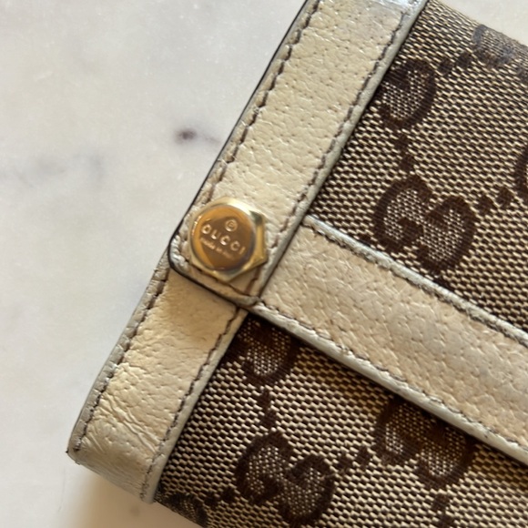 Gucci Wallet - Picture 14 of 15